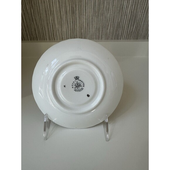 Royal Grafton Fine Bone China Tea Cup and Saucer Set Almond Ivy - Picture 5 of 5